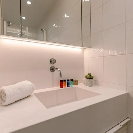 Spacious And Modern For 8 Persons With Parking In *