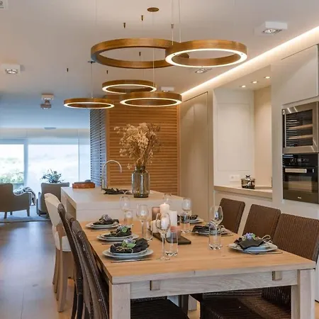 Apartment Spacious And Modern For 8 Persons With Parking In Koksijde
