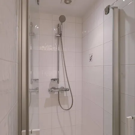 Spacious And Modern For 8 Persons With Parking In *